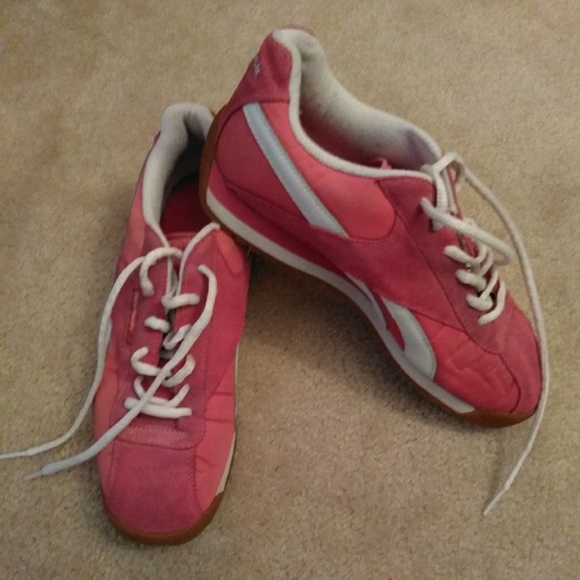 Reebok's - Picture 3 of 4